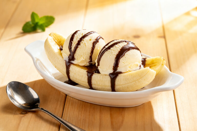 Banana Split Dessert – A Fun, Crowd-Pleasing Classic