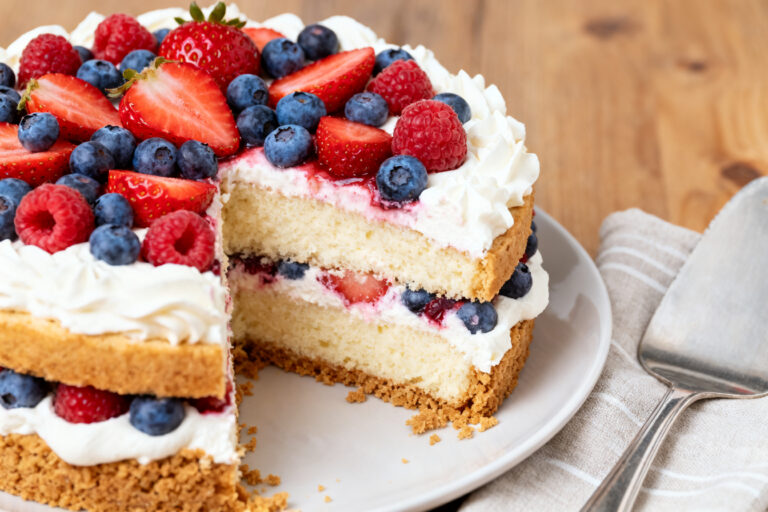 Mixed Berry Icebox Cake – A Cool, No-Bake Dessert for Any Occasion
